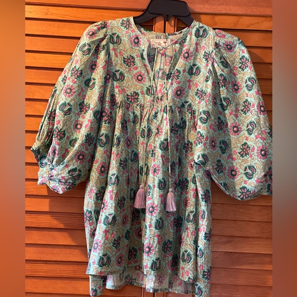 MILLE Thalia Top in Caribbean Floral. Size XS
#38 - Picture 8 of 10